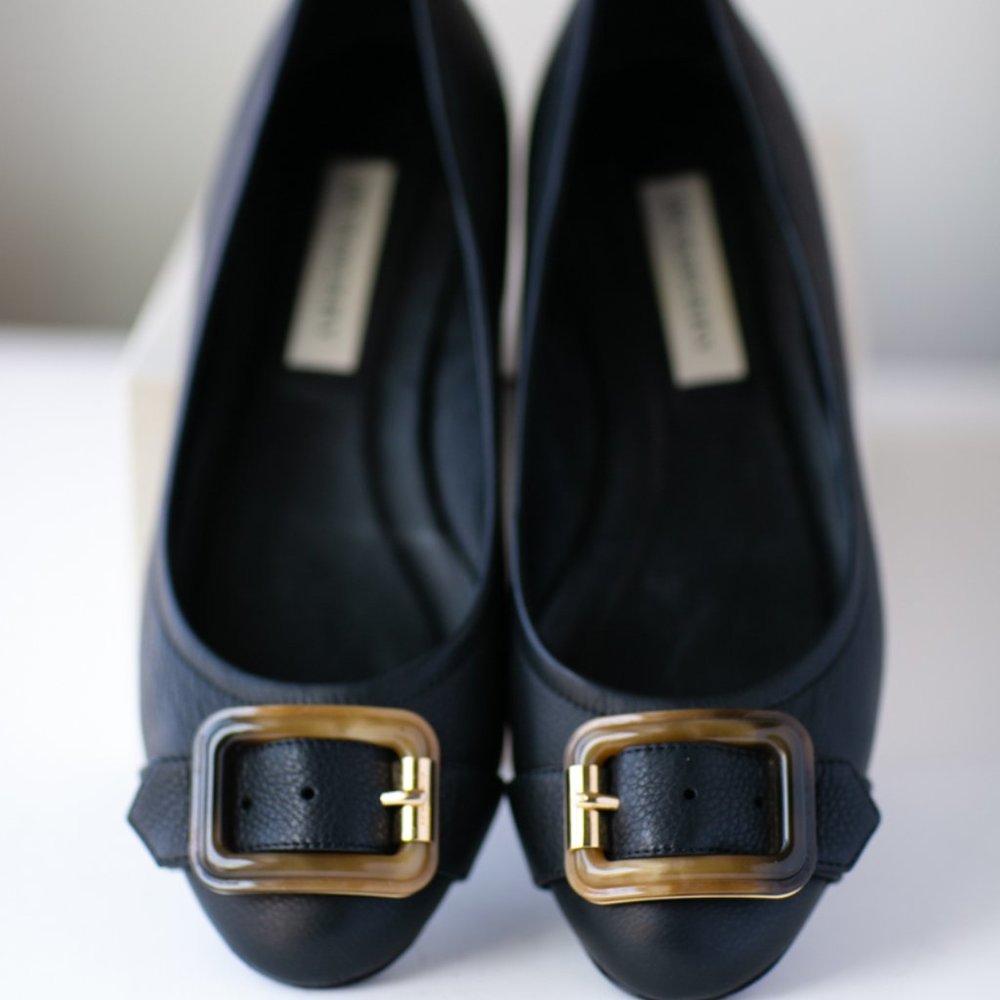 ❤️BURBERRY "LEYGREEN" BELTED TOE BALLET FLATS ❤️